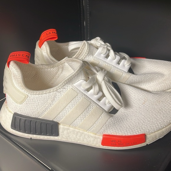 Adidas NMD R1
Serial Pack Cloud White - Picture 4 of 12